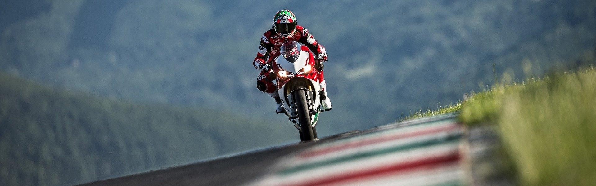 飞鲸体育直播-NBA篮球比赛回放观看,选择观看NBA赛事的回放并重温经典